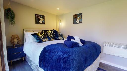 Cosy 1 bed Garden Lodge Close to Nottingham City Centre - Free Parking & WiFi - Housity