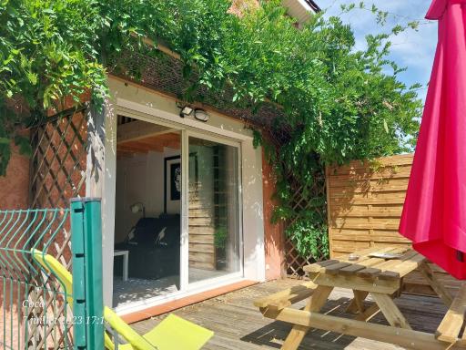 DORMIR A MONTAUBAN Logements Carreyrat Calme et Verdoyant - Housity