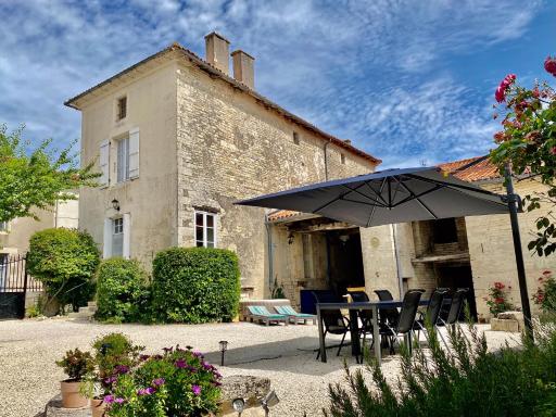 Maison Dix Tusson - Housity