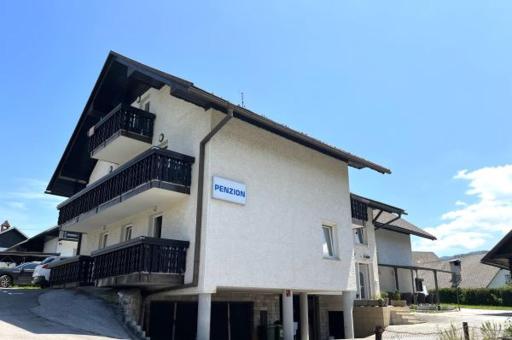 Pension MOYCHI - Housity