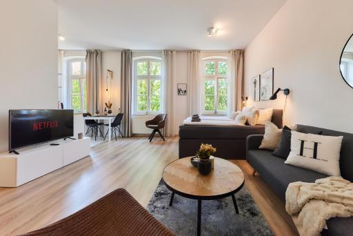 STUDIO3 zentral und ruhig mit Parkplatz, 5 min z Bali-T und GOP, Boxspring, NETFLIX - Housity