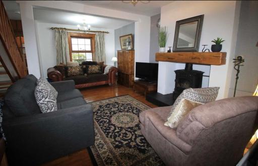 Anne's Rose Cottage - Housity