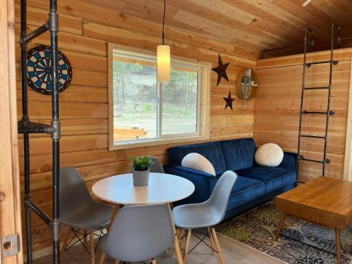 Rustic Breathing Solar Cabin - Housity