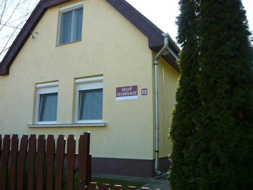 Holiday home Sellő Vendégház - Housity
