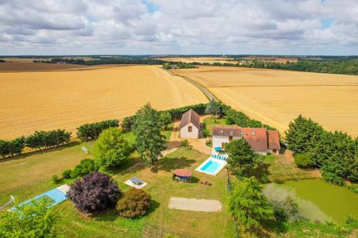 Crazy Villa La Forgé Buffet 41 - Heated pool - Foot - 2h Paris - 30p - Housity