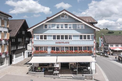 Dorfplatz Urnäsch - Housity