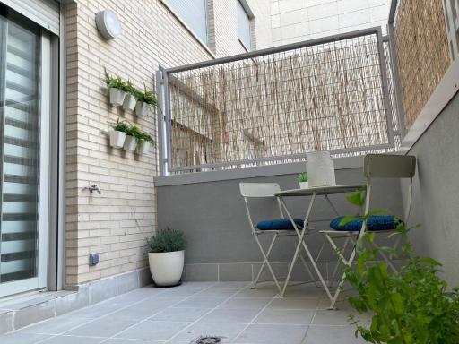 AA Cesar Augusto - Apartamento moderno centro con parking privado - Housity