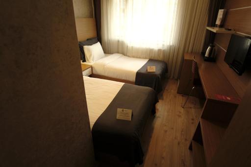 Rhisos Otel - Housity