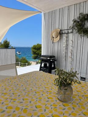 BUQEZ ECO RESORT - Beach Villas 2 and 8 - Seaview, new wifi! - Housity