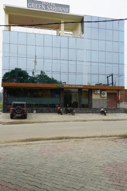 Green Sarovar Hotel & Restaurant - Housity