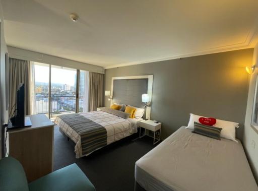 Luxury apartment & Ocean View in Surfers Paradise - Housity