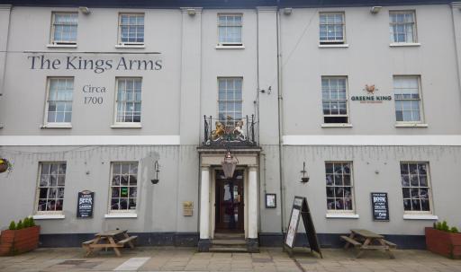 Kings Arms Hotel by Greene King Inns - Housity