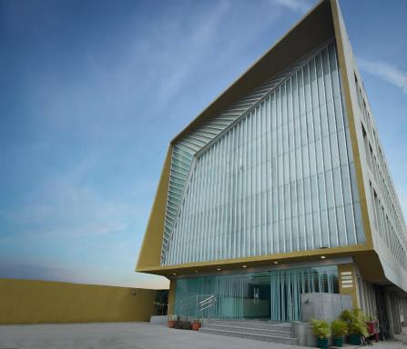 Premier Tamanna Hotel - Housity