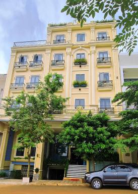 LA MIA Lakeview Hotel - Housity