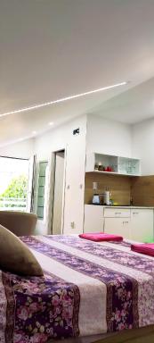 Maslina Rooms - Housity