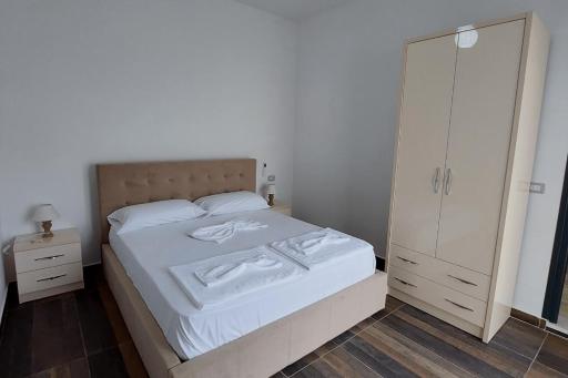 Guesthouse Lungomare Vlore - Housity