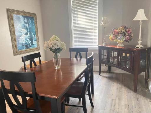 Blues Royal King Bedroom and SHARED Bathroom - Housity