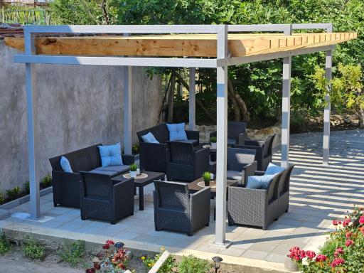 Family House Manolov - Housity