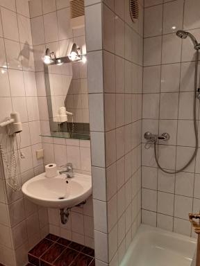Hotel Löwen - Housity