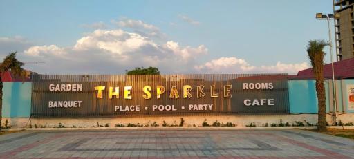 The Sparkle Farm House - Housity