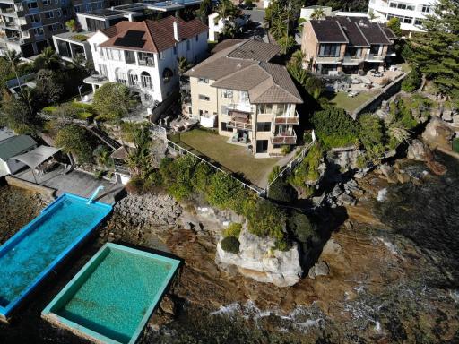 Waterfront on Manly Harbour - Housity