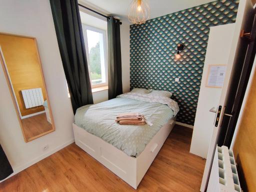 Chambre Iroise avec salle de bains privative dans une résidence avec salon et cuisine partagés - Housity