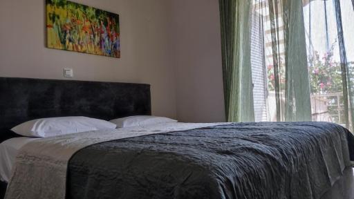 Retsina Apartments - Housity