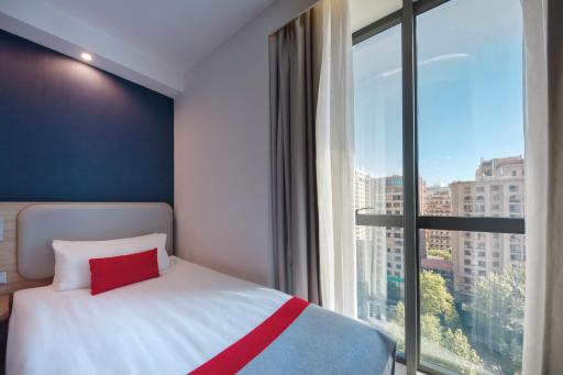 Holiday Inn Express - Yerevan, an IHG Hotel - Housity