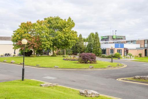 Holiday Inn Newcastle Gosforth Park, an IHG Hotel - Housity