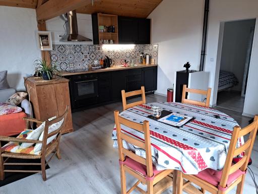 Charmante maison au coeur du Lavaux, Cully, cuisine, WiFi, Les Echalas - Housity