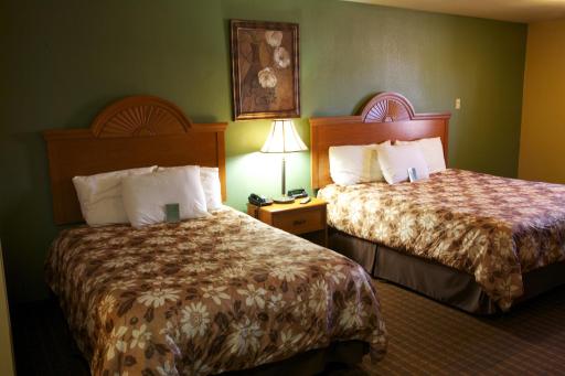 Coach Light Inn - Housity