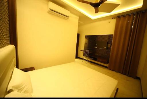 Moonlight Hotel and Restaurant - Housity