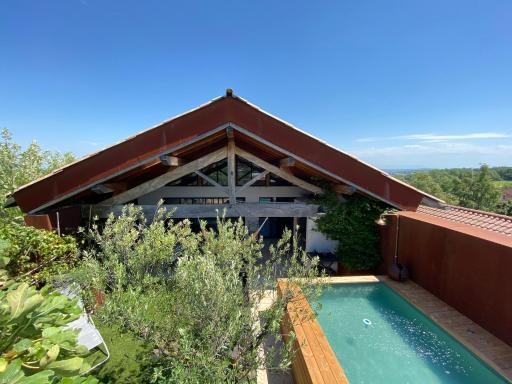 Grande Maison d'architecte avec toit terrasse, Piscine sans vis à vis et Sauna - Housity
