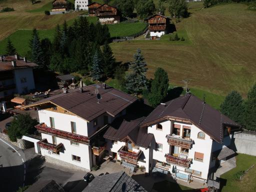 Pensione Valbona - Housity