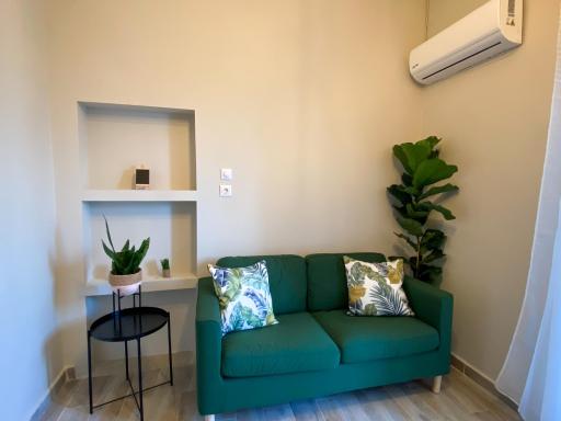 Batis Breeze Suites - Housity