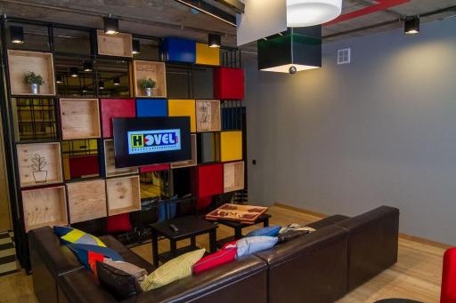 Hovel Hostel - Housity