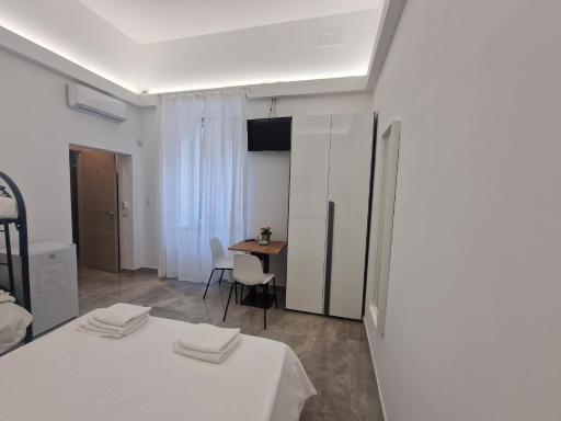 b&b sirena camera moderna - Housity