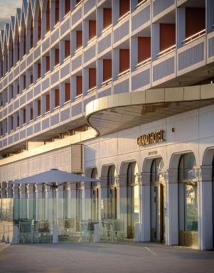 Radisson Blu Grand Hotel & Spa, Malo-Les-Bains - Housity