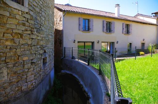 Domaine Joseph Lafarge Wine Resort - Lady's House - La maison d'Henriette - Housity