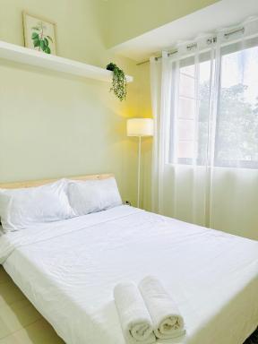 Frankie’s doors at Brenthill Condominiums - Housity