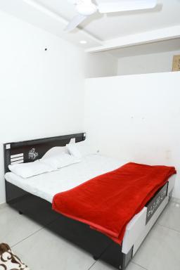 INDIAN HOME STAY - Housity