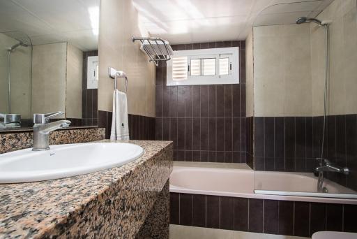 Apartamentos Torre Yago - Housity