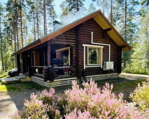 A Unique cottage in a pine forest by the lake - Housity