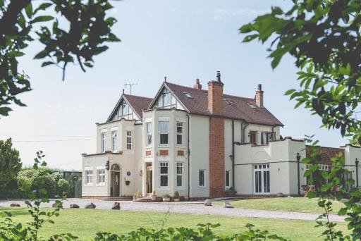 Mere Brook House - Housity
