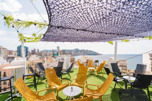 Hotel Queens - Adults Only - Housity