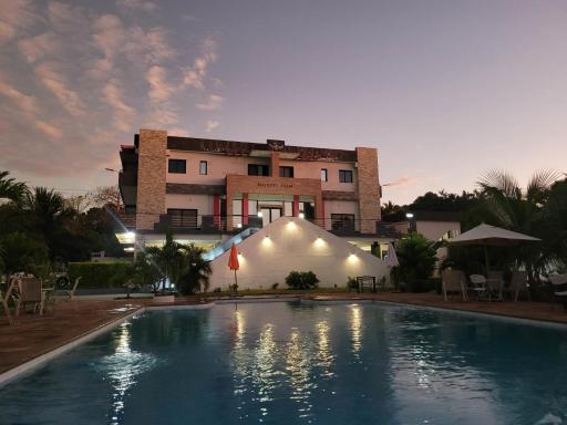 Majesty Palm Resort - Housity