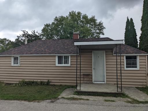 Living Waters Guest Cottages, Kincardine Guest Resort - Housity