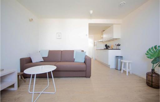 Beachfront Amazing Apartment In Schiermonnikoog - Housity