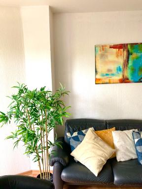 Ruhige und erholsame Wohnung mit Balkon - Housity