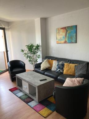 Ruhige und erholsame Wohnung mit Balkon - Housity
